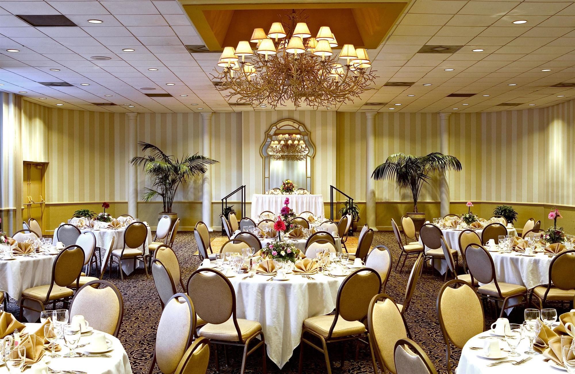 Four Points By Sheraton Richmond Midlothian Bagian luar foto